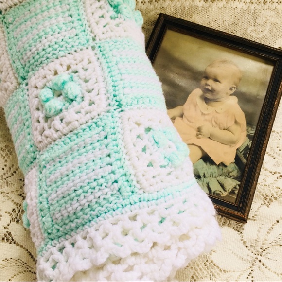 Beautiful Crochet Baby Blanket - Picture 3 of 4